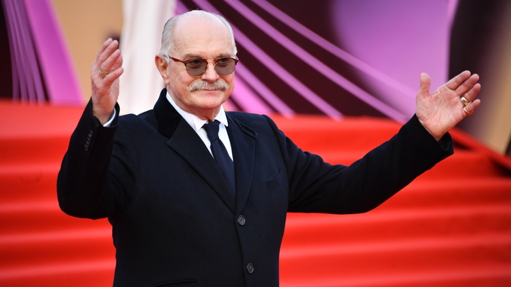 Истеричный страх стал причиной снятия с эфира Бесогона о Германе Грефе и Билле Гейтсе - Михалков