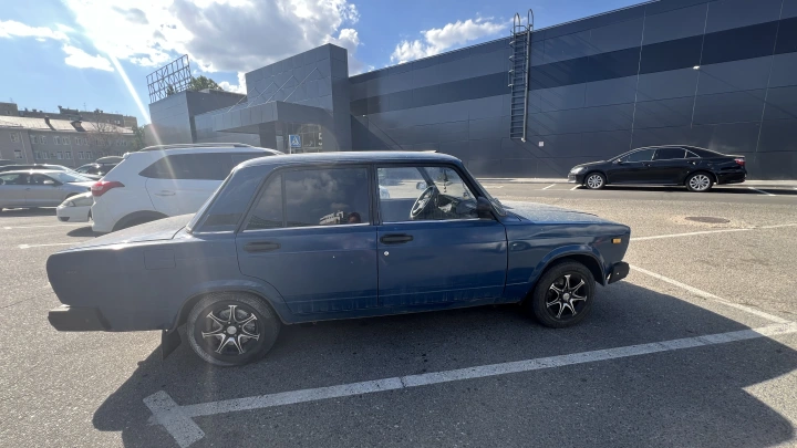 На авторынке России скопилось полмиллиона нераспроданных машин