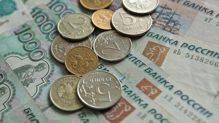 В Адлере мужчина задолжал на содержание своего ребенка 800 тысяч рублей