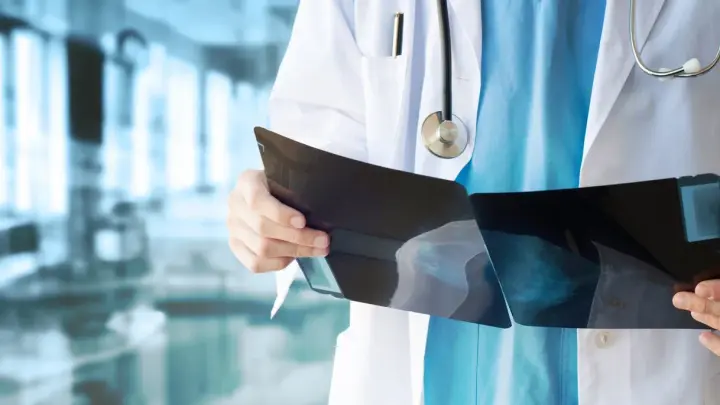 Неочевидный признак опухоли мозга: на что стоит обращать внимание