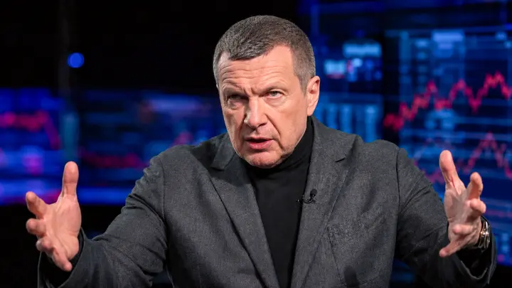 Владимир Соловьёв призвал готовиться к эвакуации из 6 регионов России Владимир Соловьёв призвал готовиться к эвакуации из 6 регионов России