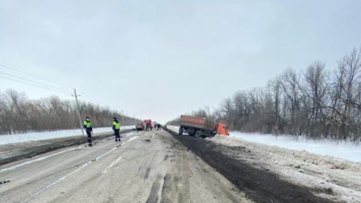 Два ребенка и взрослый погибли в страшной аварии в Самарской области