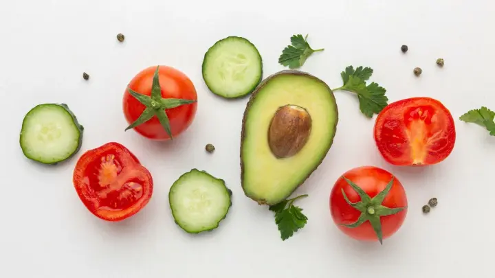 Врач-гастроэнтеролог назвал побочный эффект авокадо и других продуктов ПП