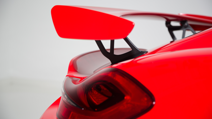 Существует вероятность, что это было сделано сознательно: Сотни Porshe в России перестали заводиться. Умельцы просто отключают аккумулятор