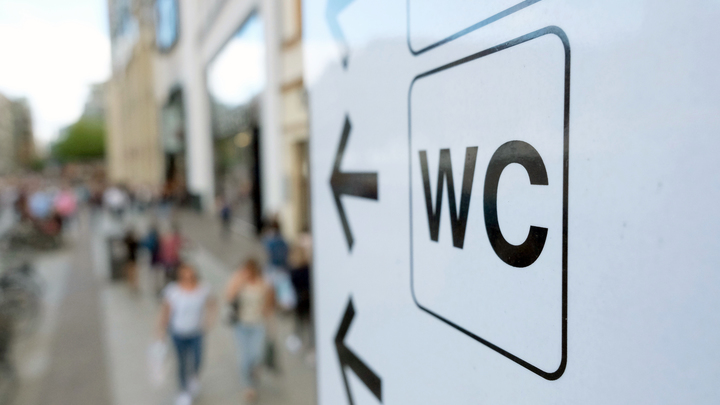 Гастроэнтеролог раскрыл простой способ избавления от запоров - нужны только кефир и масло