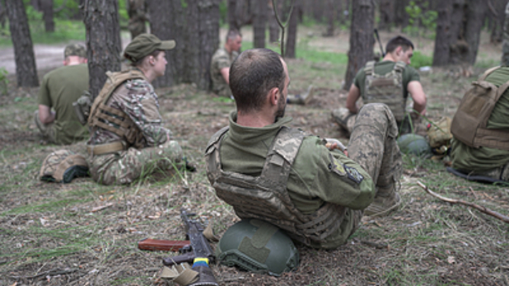 Боец ВСУ уснул после рытья окопов, а проснулся в плену русской армии