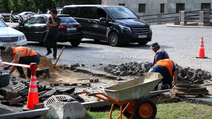 Мигрантское гетто: приезжие строители держат в страхе жильцов ЖК Самолёт