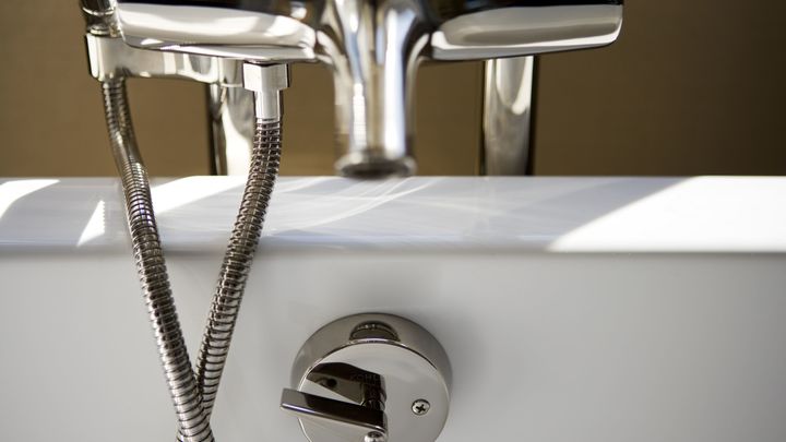 Жители Фестивального микрорайона Краснодара остались без холодной воды