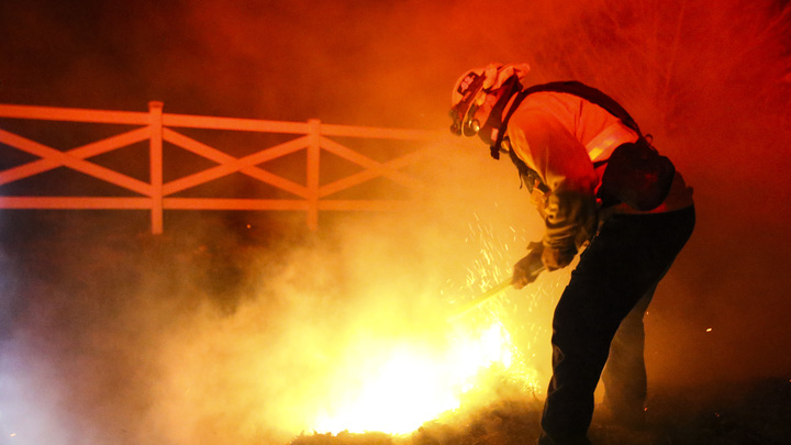 Странности пожаров в Лос-Анджелесе: Что стоит за возгораниями и при чём тут умный город