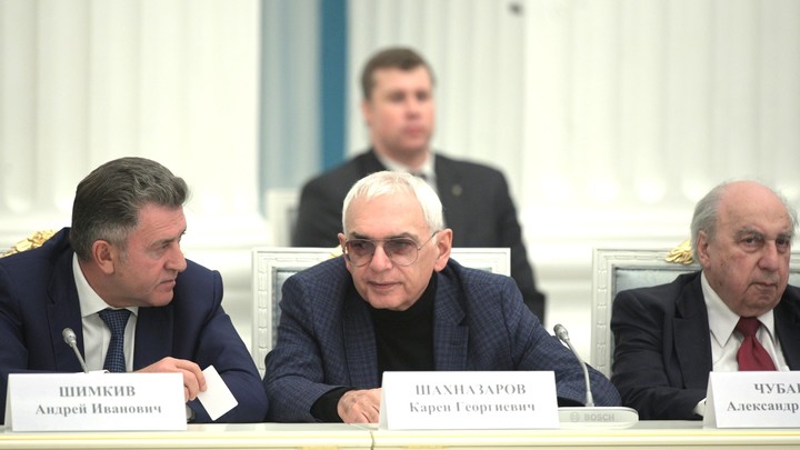 Это идеологическое начало: Шахназаров про поправки в Конституцию о браке и Боге