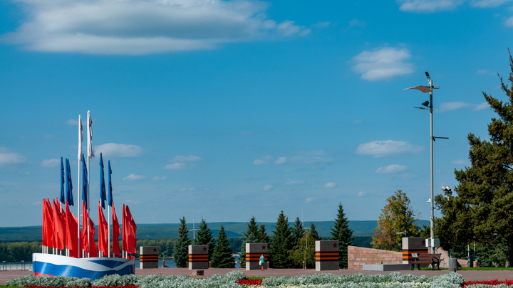 В Самаре возложили цветы в память о погибших в Макеевке
