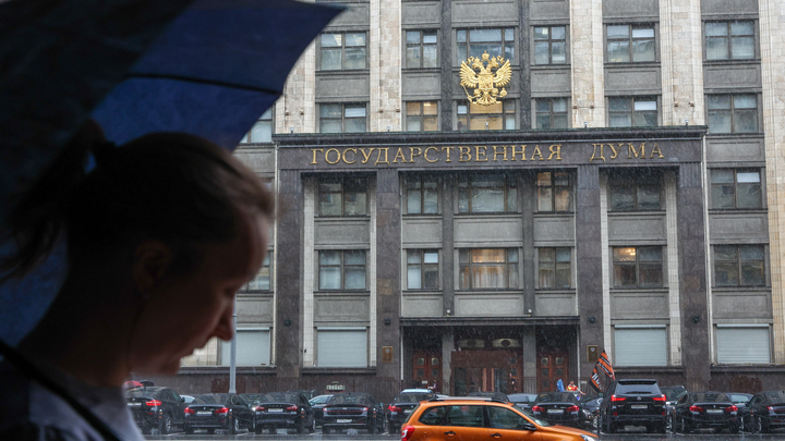 Экс-депутаты против Кремля. Михалков об угрозе госпереворота: Конспирология? Только факты