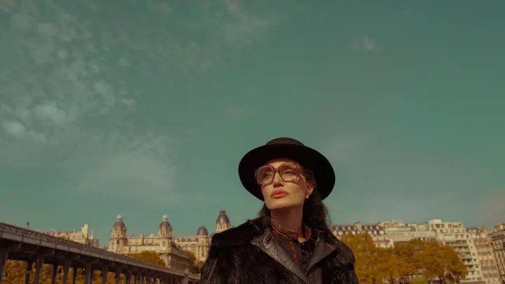 Зеленскому рукоплескал Голливуд. Весь мир рыдал. Правда об Анджелине Джоли и Ван Дамме вскрылась через три года