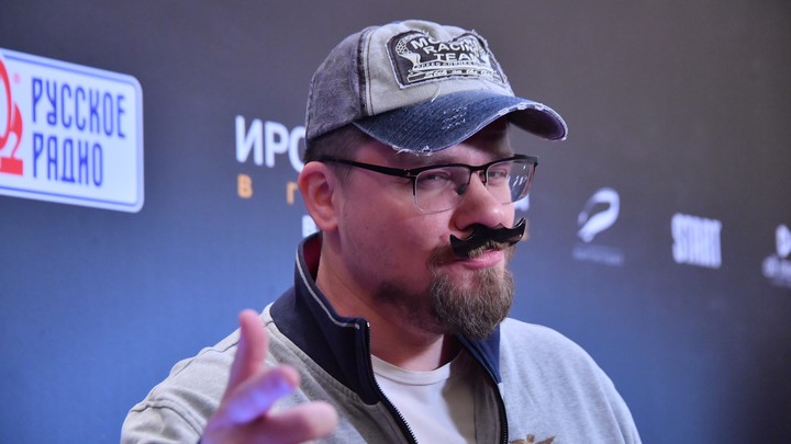 Вы как-то странно общаетесь…. Иногда звёзды и телефонные мошенники меняются местами