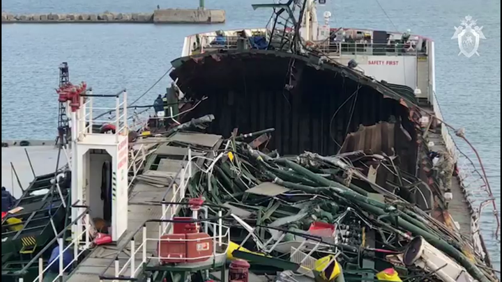 Следователи взяли образцы топлива взорвавшегося танкера «Генерал Ази Асланов»