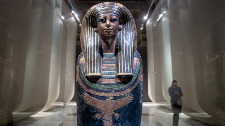 Уникальный 3000-летний браслет египетского фараона расплавлен после кражи из музея