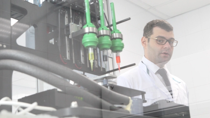 Ученые обнаружили на астероиде Бенну жвачку и сахар