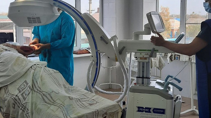 Врачи Усть-Лабинской ЦРБ провели на новом оборудовании более 20 сложнейших операций