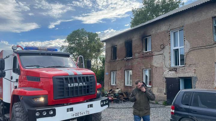 Двое детей погибли на пожаре в пригороде Новосибирска