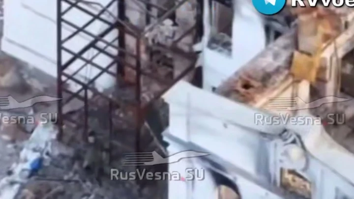 «РВ»: морпехи освободили Горнальский монастырь в Курской области, кадры сняли на видео