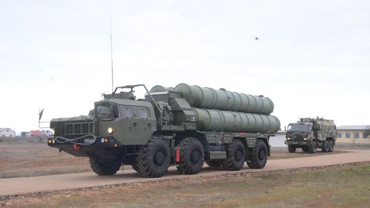 Комплексы С-400 заступили на боевое дежурство под Калининградом