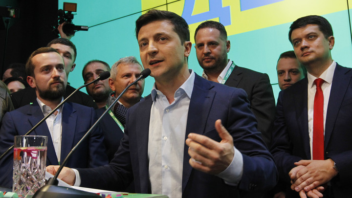 Зачем Зеленский поднял тему Донбасса: Эксперт назвал скрытый мотив нового президента Украины
