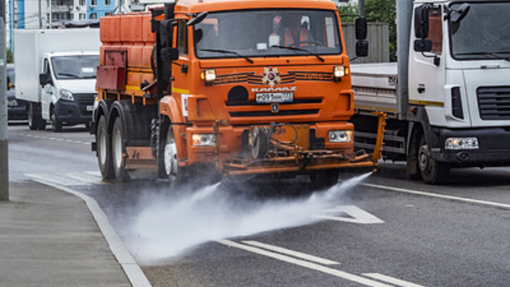 Названы семь улиц в Новосибирске, уборку которых поручат коммерческим организациям