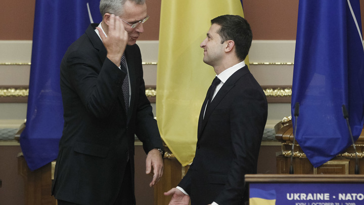 Зеленский потребовал у Столтенберга гарантий безопасности для Украины
