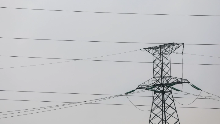 Региональные операторы бросили вызов Россетям: В чём обвиняют госкорпорацию?