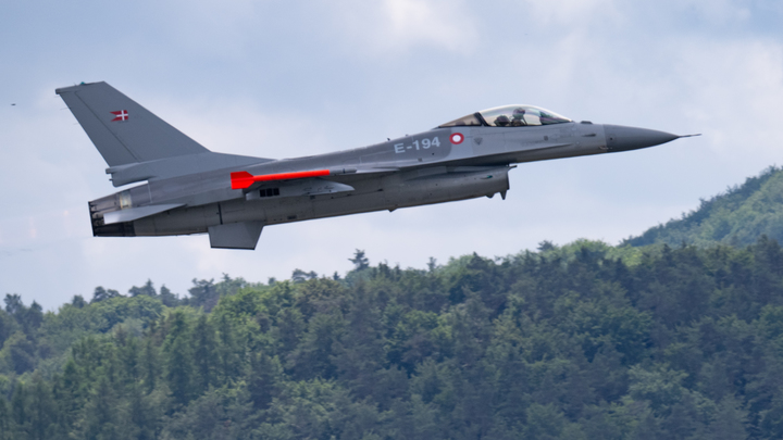 Генерал Попов рассказал, как был уничтожен первый F-16 на Украине