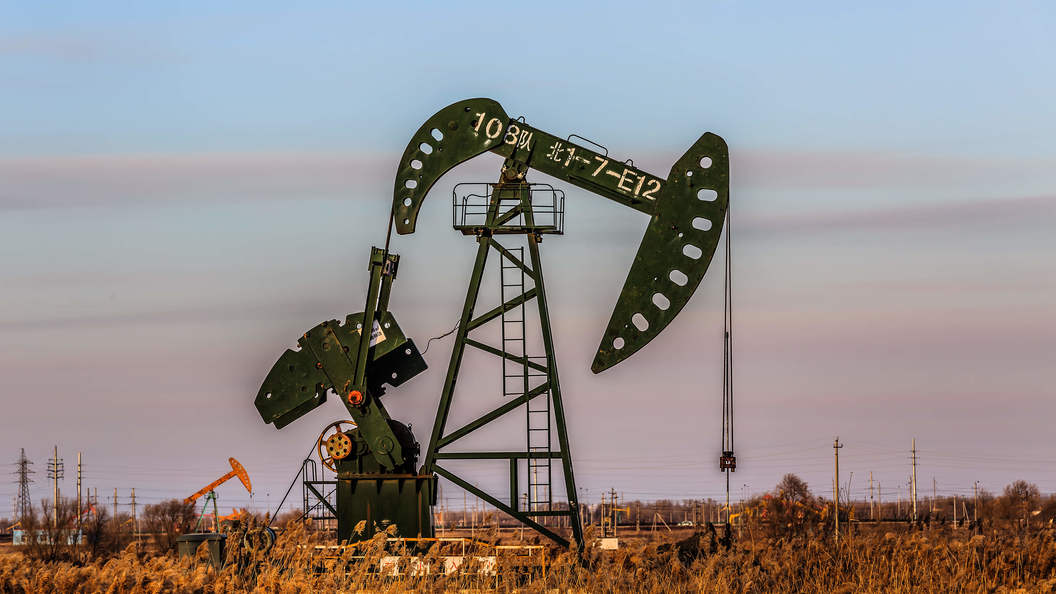 Цены на нефть поползли вниз из-за данных по запасам в США