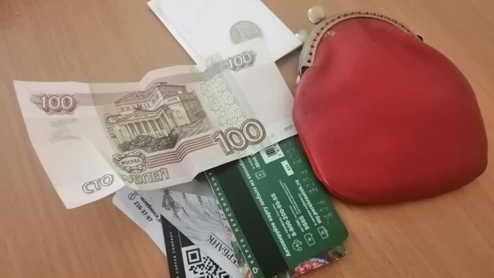 Никакого самоуважение: ради подарка челябинцы засовывали руку в аквариум с тараканами
