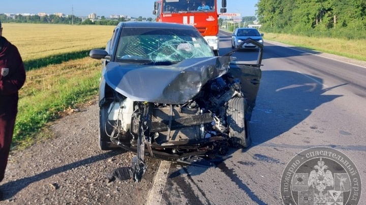 Два человека погибли в жестком ДТП с легковушками в Кузбассе