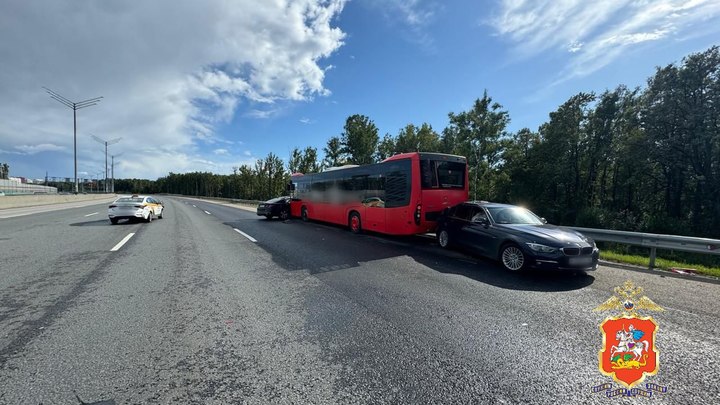Массовая авария с участием автобуса произошла на трассе М-11 «Нева» в Химках