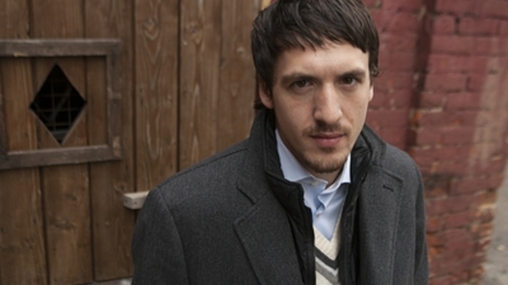 Актёр Артур Смольянинов заявил о жалости к русским и отбыл в США: Что с нами не так?