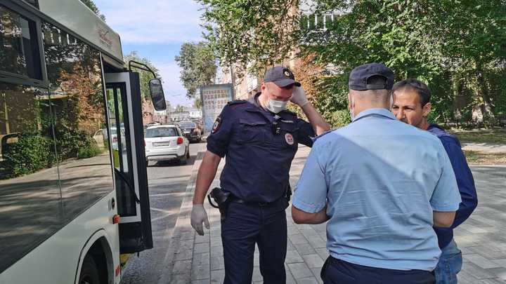 В Самаре до 80 в неделю выросло количество рейдов по контролю масочного режима в транспорте