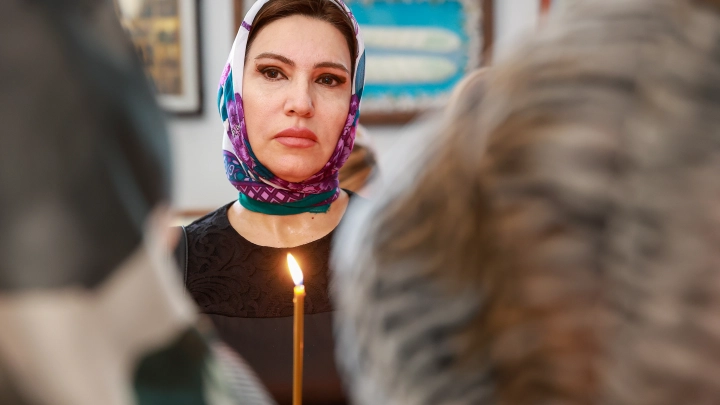 Священники предостерегают: ношение одновременно крестика и иконки может исказить смысл