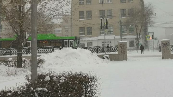 В Челябинске раздается грохот взрывов