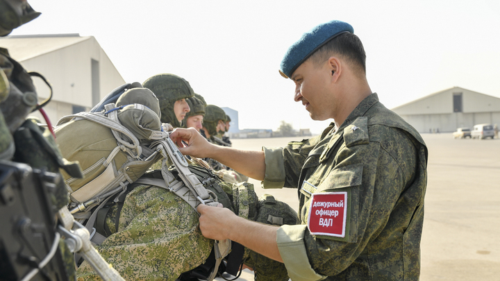 Вернувшихся из плена русских героев встретили тишиной: Причину назвал политолог