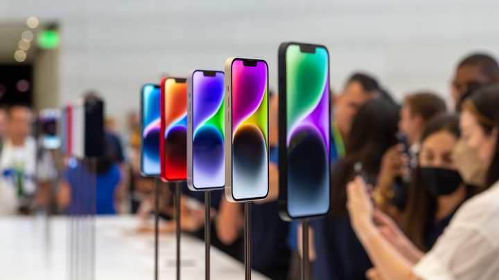 У Apple появились новые модели айфонов –  iPhone 14 и iPhone 14 Plus: подробности