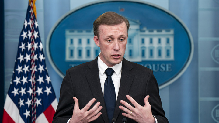 США решили сбыть кассетные боеприпасы: Салливан даже не стал отпираться
