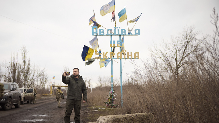 Он был похож на ходячий труп. Тайная жизнь Зеленского в глубоком бункере