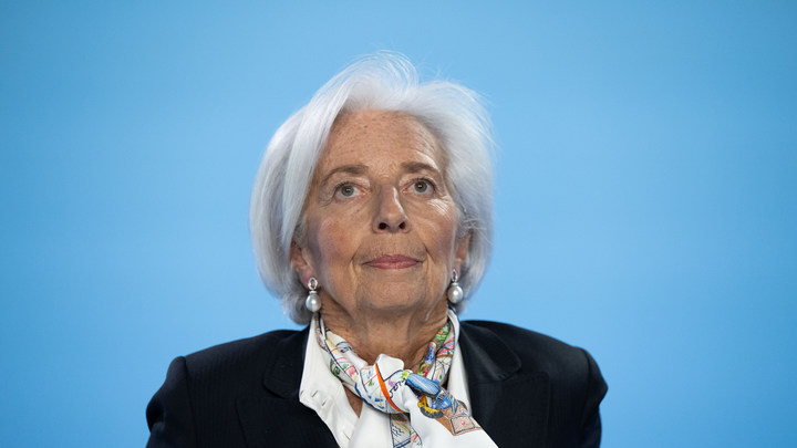 Можно ли вернуть природный цвет седым волосам? Рассказывает врач