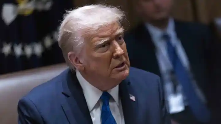 NBC: Трамп разочарован в своём советнике после утечки в Signal