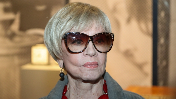 Shot: актрисе Вере Алентовой потребовалась помощь медиков. В театре информацию опровергли