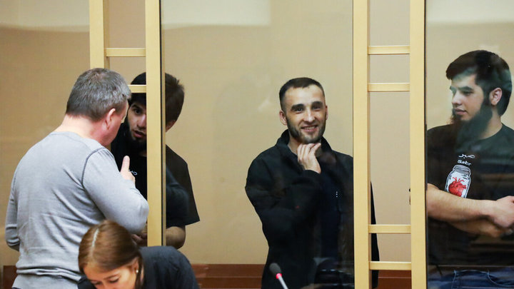 Прятался больше года: в деле мигрантов, расправившихся со школьником в Челябинске, объявился восьмой фигурант