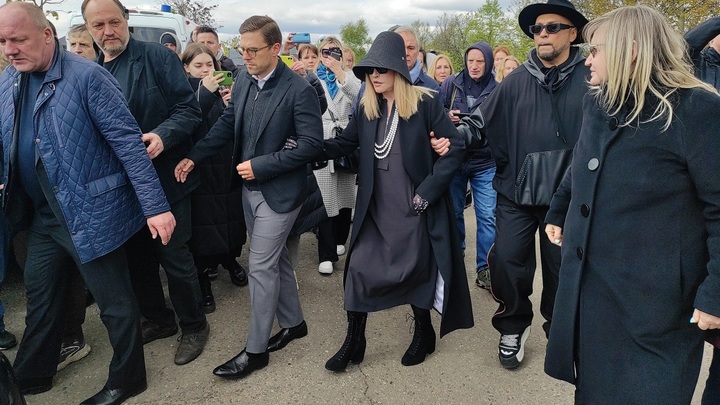 Вайкуле и Пугачёва - кормилицы. Секретное досье от госконтрактов до сигнала из Кремля