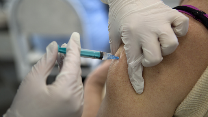Более 60 тысяч человек сделали прививку от COVID в Подмосковье за прошлую неделю