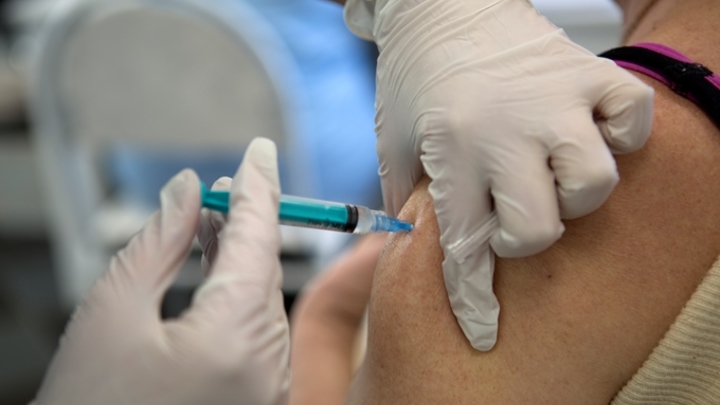 В Кузбассе приостановлена поставка вакцины «КовиВак»