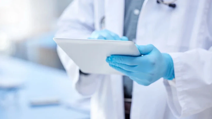 На Урале многодетного отца выписали из больницы с недолеченной инфекцией - через месяц он умер в жутких мучениях